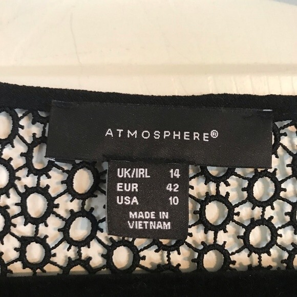 ATMOSPHERE Size 10 Black A-Line Style Crochet Dress Crewneck - Picture 2 of 7